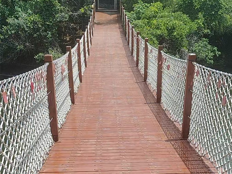 木質吊橋